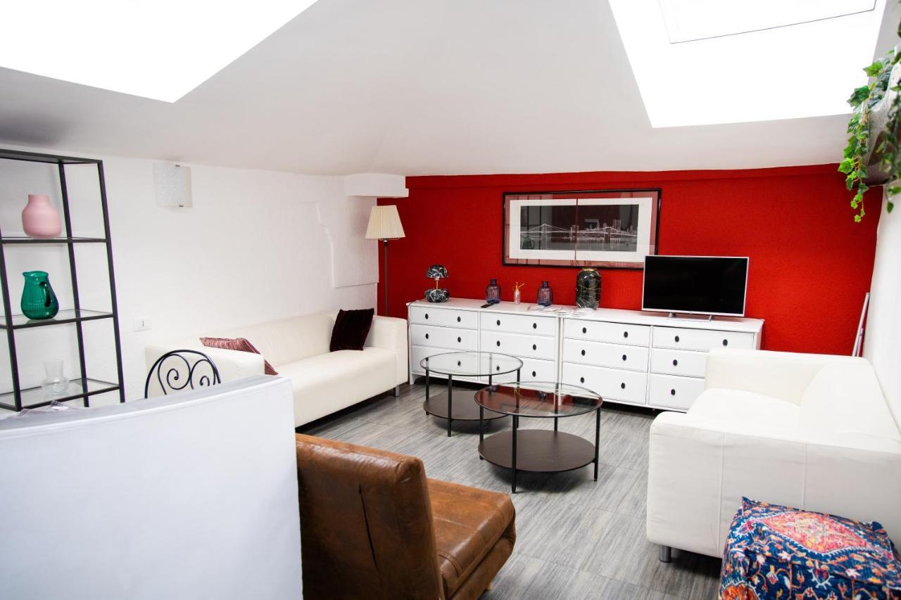 Apartament Hosting Dreams Attics - Duomo Mediolan Zewnętrze zdjęcie