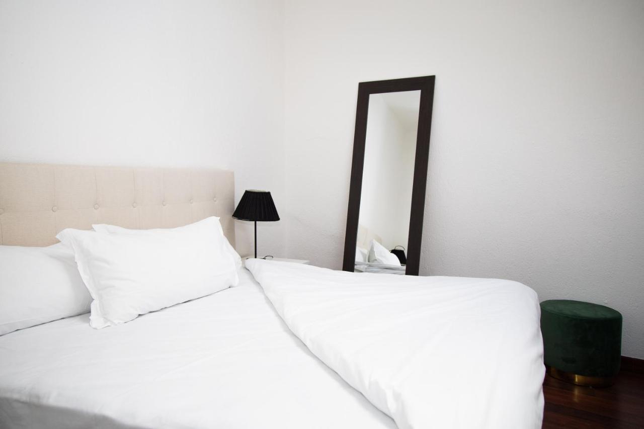 Apartament Hosting Dreams Attics - Duomo Mediolan Zewnętrze zdjęcie