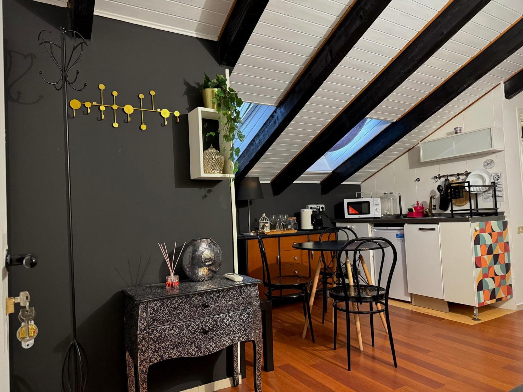 Apartament Hosting Dreams Attics - Duomo Mediolan Zewnętrze zdjęcie