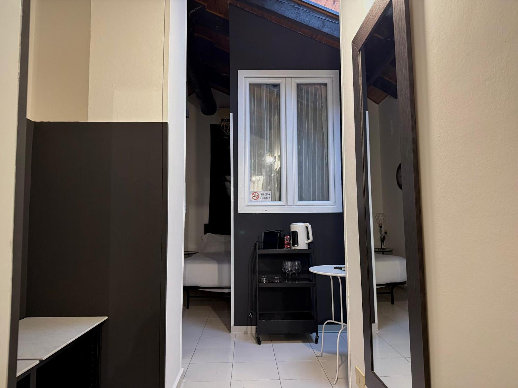 Apartament Hosting Dreams Attics - Duomo Mediolan Zewnętrze zdjęcie
