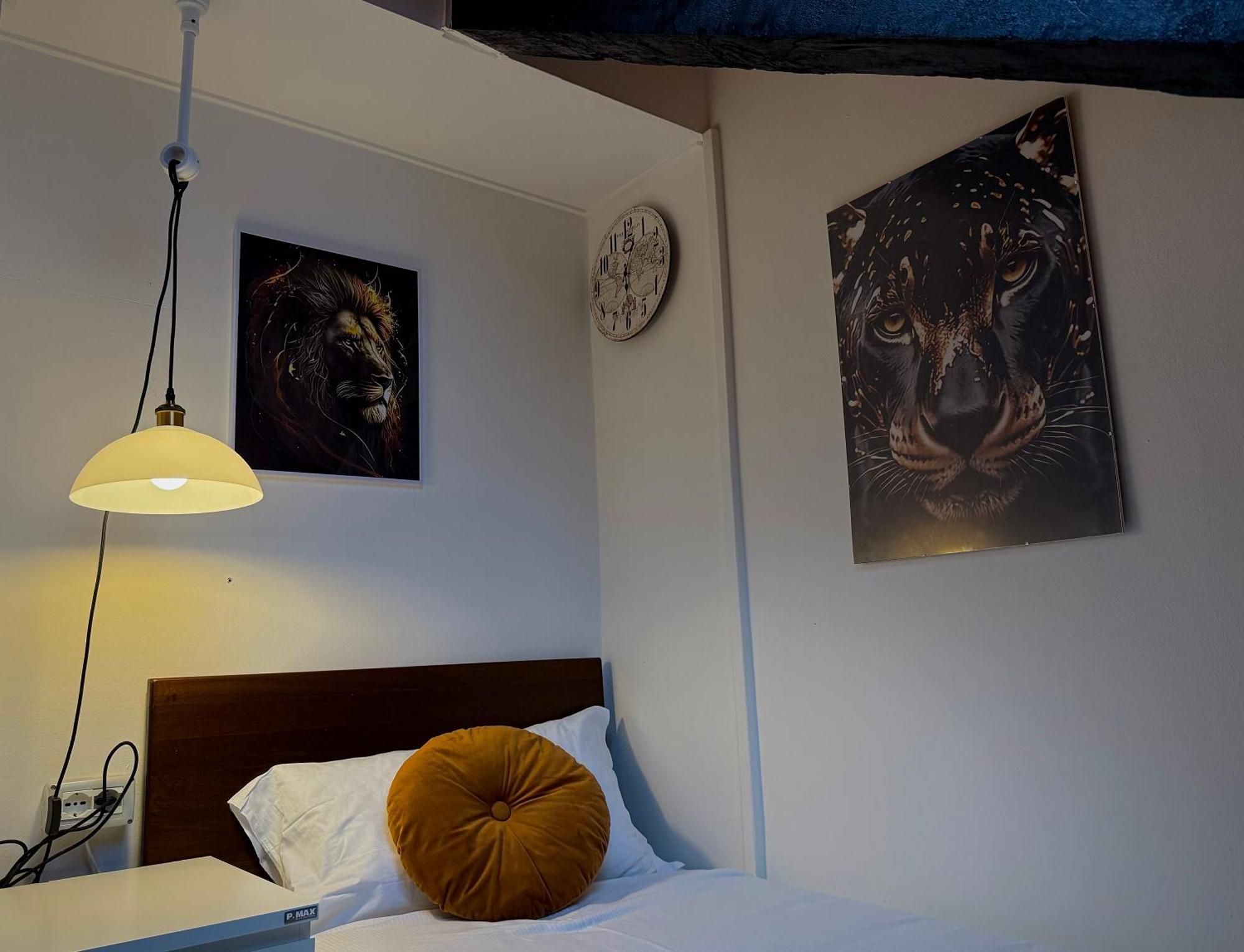 Apartament Hosting Dreams Attics - Duomo Mediolan Zewnętrze zdjęcie