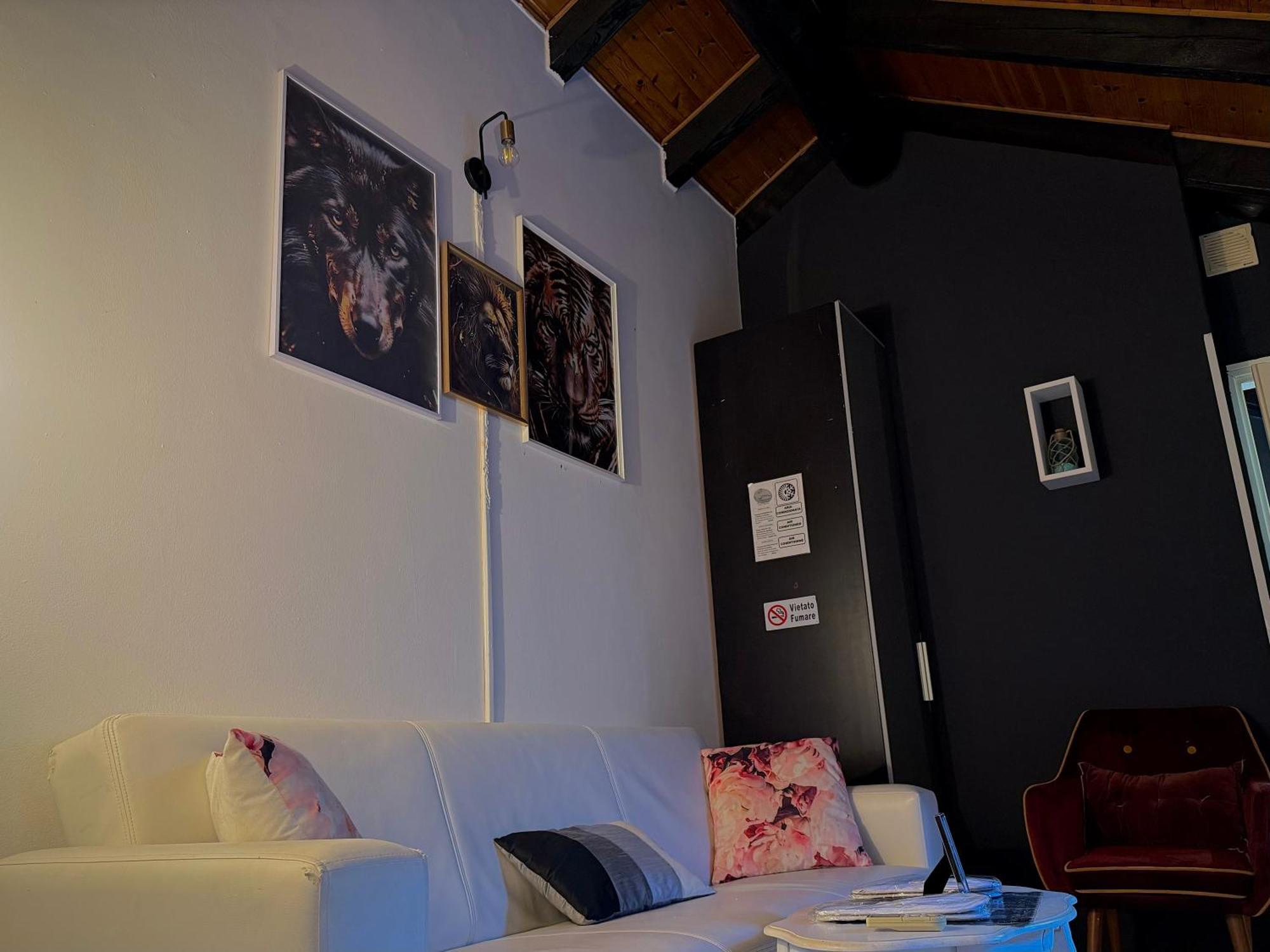 Apartament Hosting Dreams Attics - Duomo Mediolan Zewnętrze zdjęcie
