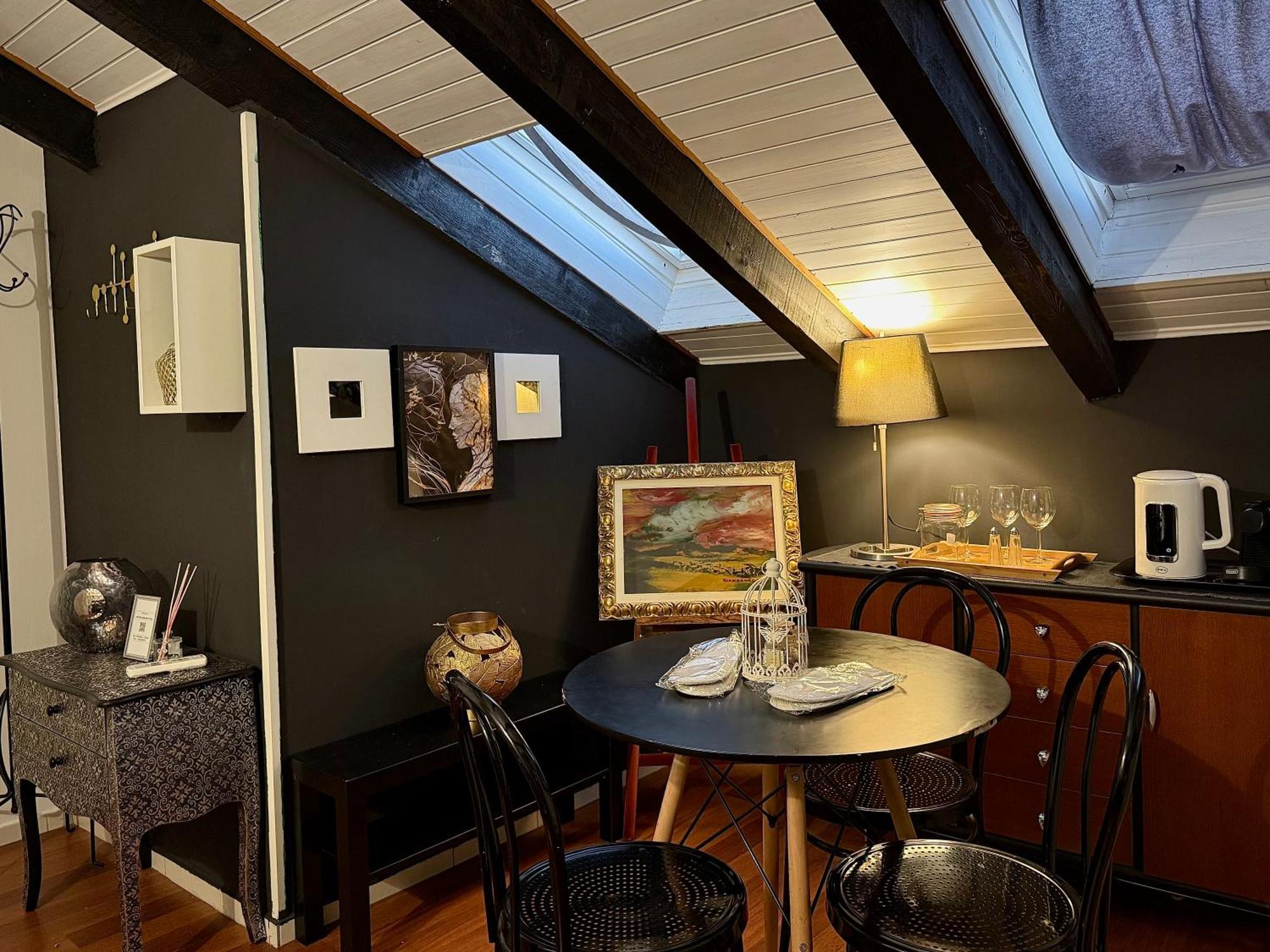 Apartament Hosting Dreams Attics - Duomo Mediolan Zewnętrze zdjęcie